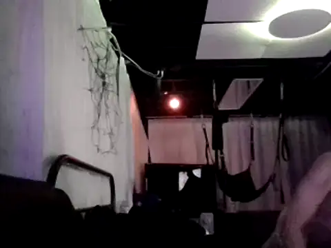 Snapshot of Paulhenry chatting on December 17, 8:52 am Paulhenry online show from December 17, 8:52 am