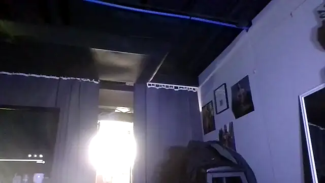 Snapshot of Paulhenry chatting on December 15, 6:14 pm Paulhenry online show from December 15, 6:14 pm