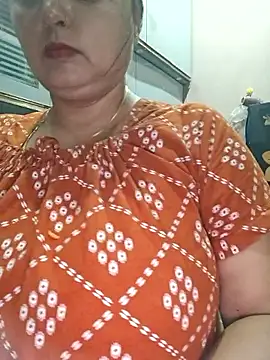 Snapshot of Dianaa9 chatting on June 17, 8:58 am Dianaa9 online show from June 17, 8:58 am