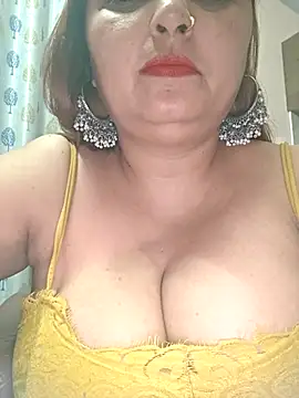 Dianaa9 online show from October 6, 6:30 pm