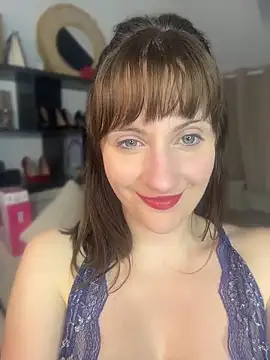 victoirenextdoor online show from April 9, 7:42 pm