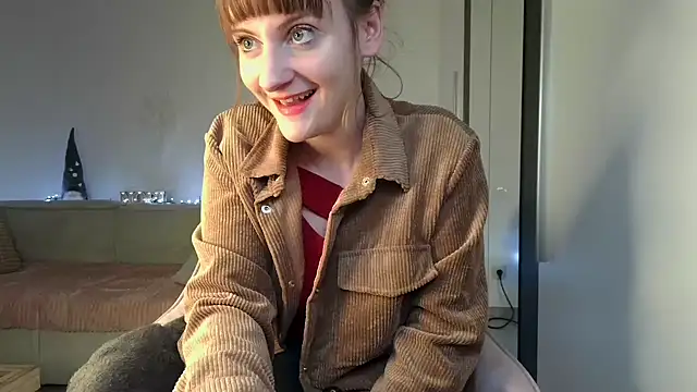 Snapshot of victoirenextdoor chatting on December 15, 5:10 pm victoirenextdoor online show from December 15, 5:10 pm