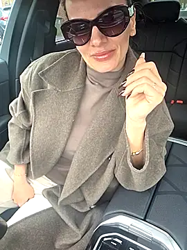 SweetMonicaUK online show from February 19, 10:12 am