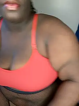 Snapshot of Toomuch_Squirt chatting on February 1, 2:13 pm Toomuch Squirt online show from February 1, 2:13 pm