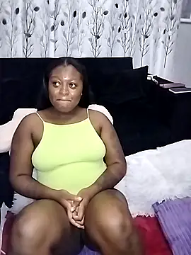 Snapshot of TheDoubleTrouble18xxx chatting on November 27, 11:05 pm TheDoubleTrouble18xxx online show from November 27, 11:05 pm