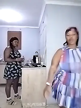 Snapshot of TheDoubleTrouble18xxx chatting on November 14, 8:45 pm TheDoubleTrouble18xxx online show from November 14, 8:45 pm