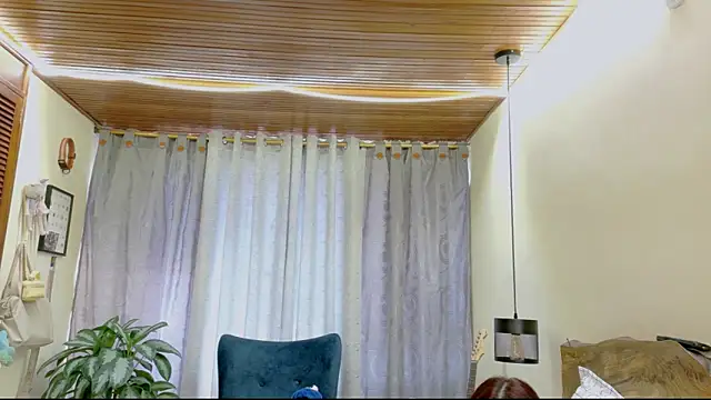 Abrilqueen online show from February 28, 2:50 pm