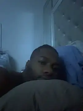 Snapshot of curvedicbandit6_2 chatting on May 12, 9:26 am curvedicbandit6 2 online show from May 12, 9:26 am