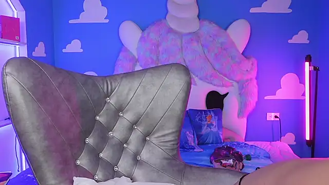 miss keisi online show from February 25, 6:08 pm