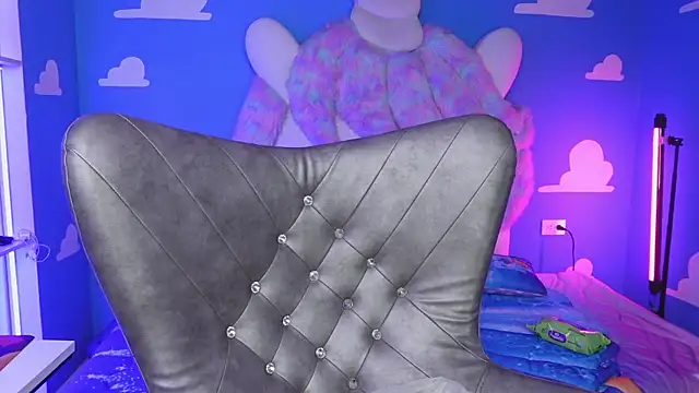 miss keisi online show from February 6, 6:04 pm