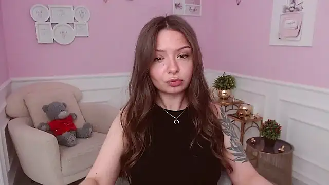LucySkilar online show from May 29, 4:07 am