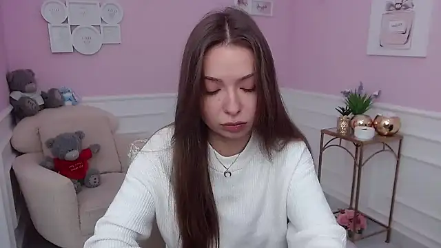 LucySkilar online show from October 31, 5:26 am