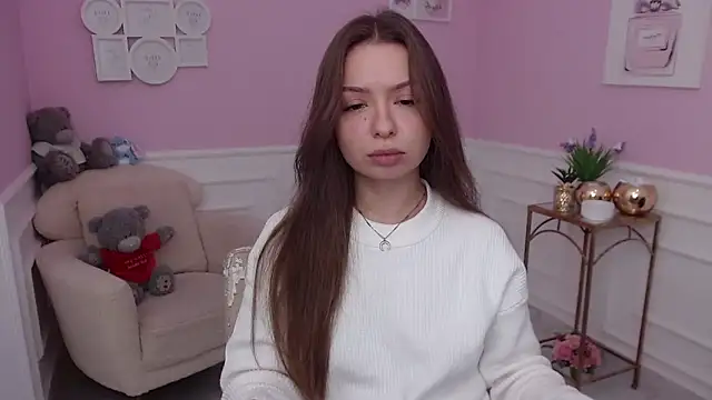 LucySkilar online show from November 4, 5:44 am