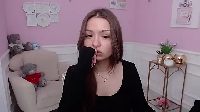 LucySkilar online show from November 11, 9:48 am