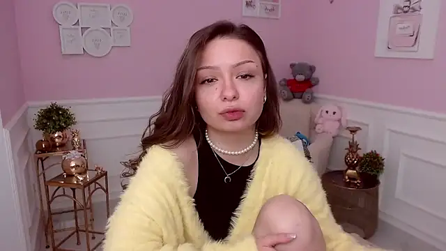 LucySkilar online show from March 3, 5:47 am