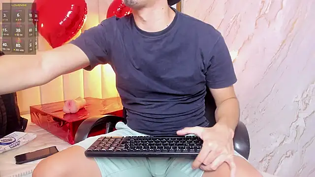 Maximo   online show from February 11, 9:58 pm