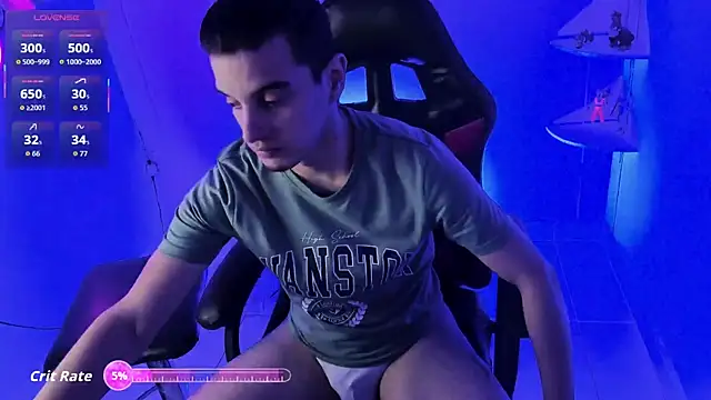 Snapshot of Maximo__ chatting on October 30, 9:01 pm Maximo online show from October 30, 9:01 pm