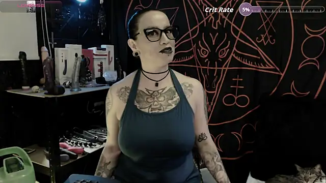 Evil Queen 666 online show from October 23, 5:39 am