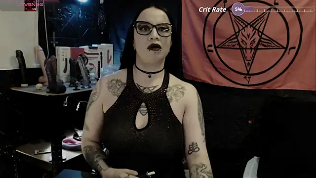 Evil Queen 666 online show from March 26, 5:28 am
