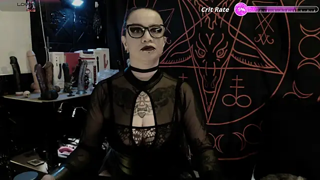 Evil Queen 666 online show from February 28, 6:35 am