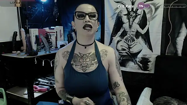 Evil Queen 666 online show from December 18, 5:34 am