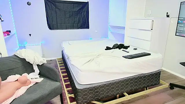 THICKwithDICKK online show from February 23, 8:06 am