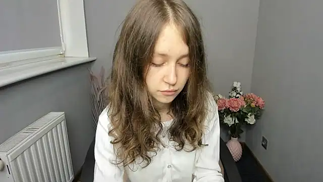 Snapshot of AfinaCutie chatting on September 19, 6:28 am AfinaCutie online show from September 19, 6:28 am
