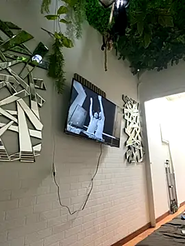 tamarabigass1 online show from November 11, 3:23 am