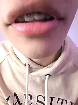 Snapshot of Dmitri_Aksnes chatting on March 28, 7:59 pm Dmitri Aksnes online show from March 28, 7:59 pm