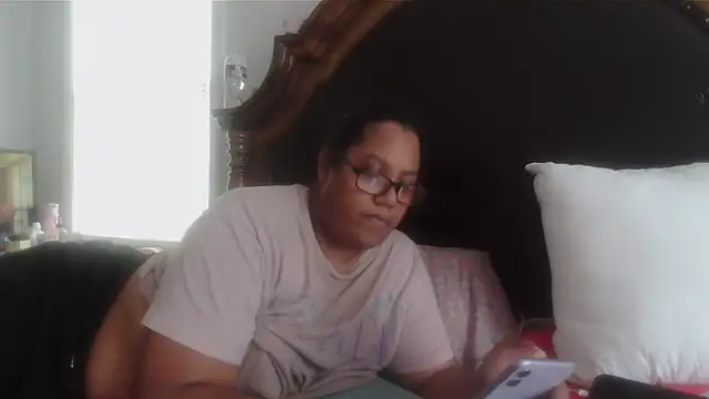 ebonyred online show from March 28, 7:48 pm