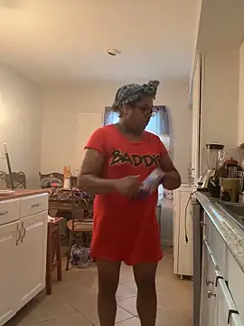 Snapshot of ebonyred chatting on October 7, 1:56 pm ebonyred online show from October 7, 1:56 pm