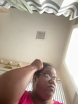 ebonyred online show from May 27, 2:02 pm