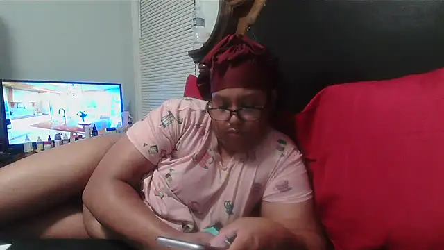 ebonyred online show from February 12, 12:54 am