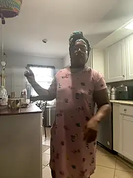 Snapshot of ebonyred chatting on October 13, 1:34 pm ebonyred online show from October 13, 1:34 pm