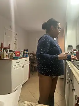 ebonyred online show from December 5, 2:37 pm