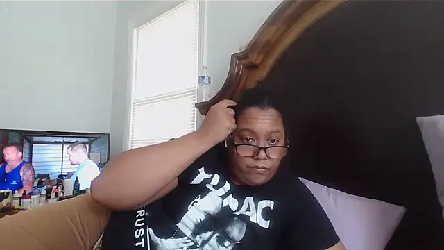 ebonyred online show from February 13, 7:47 pm