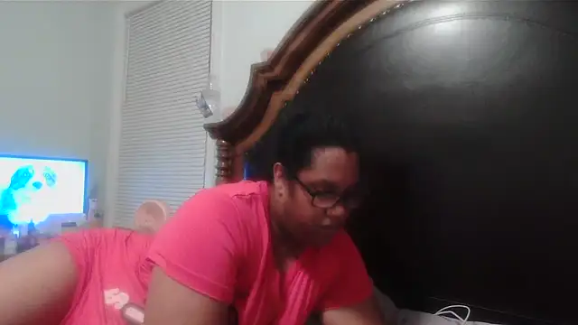 ebonyred online show from March 12, 12:05 am