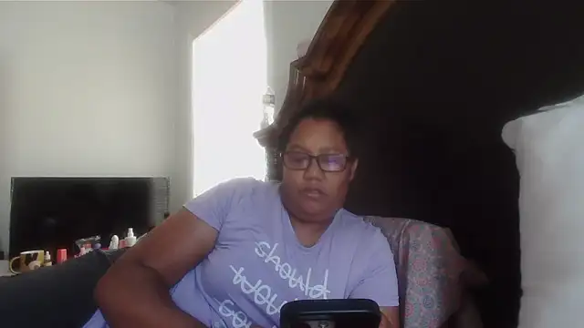 ebonyred online show from April 24, 2:41 pm