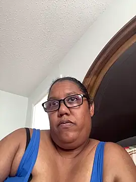 Snapshot of ebonyred chatting on June 11, 7:55 pm ebonyred online show from June 11, 7:55 pm