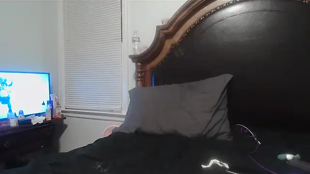 ebonyred online show from November 29, 2:44 am