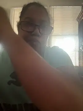 ebonyred online show from December 22, 2:06 pm