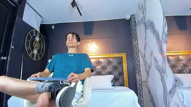 Snapshot of AgarEvans chatting on October 29, 3:38 am AgarEvans online show from October 29, 3:38 am