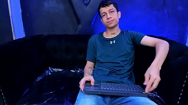 AgarEvans online show from February 22, 4:37 am