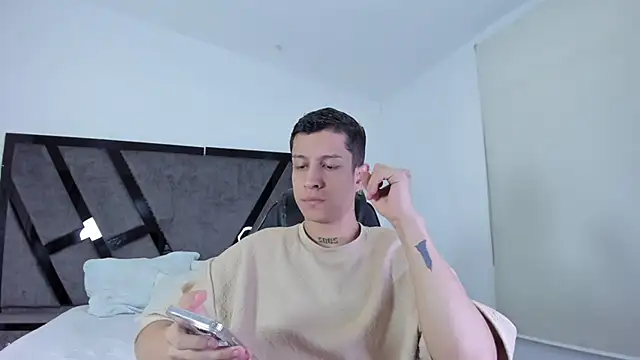 AgarEvans online show from February 9, 4:21 am