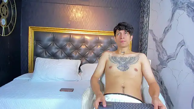 Snapshot of AgarEvans chatting on October 28, 3:29 am AgarEvans online show from October 28, 3:29 am