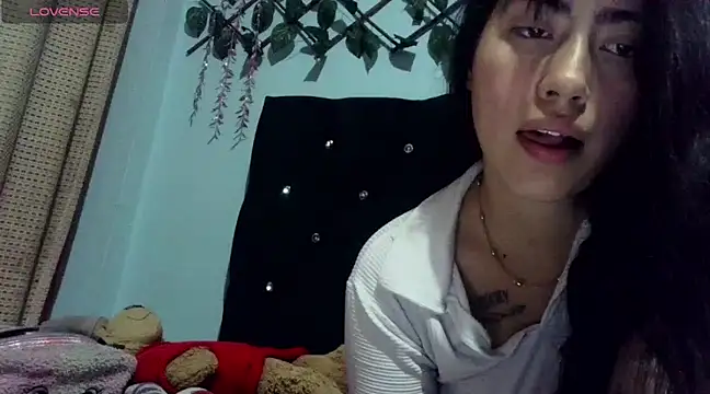 sylvana 19 online show from February 15, 7:49 am