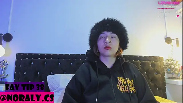 hey noraly online show from December 2, 4:03 am