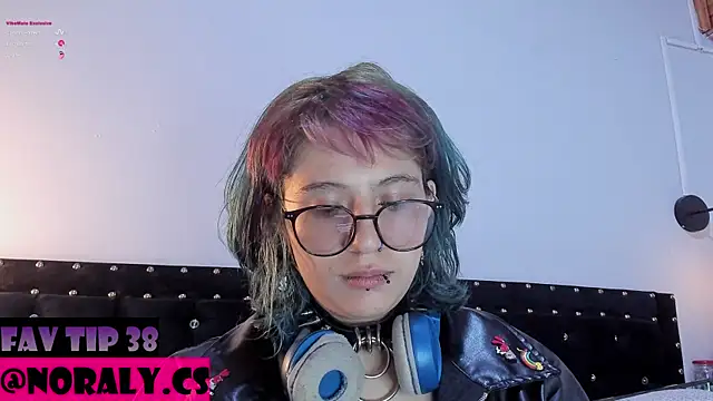 hey noraly online show from April 11, 4:09 am