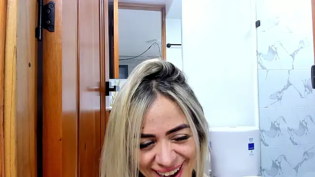 nicole valencia  online show from March 26, 3:10 pm