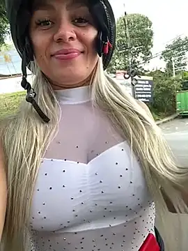 Snapshot of nicole_valencia_ chatting on March 9, 7:48 pm nicole valencia online show from March 9, 7:48 pm
